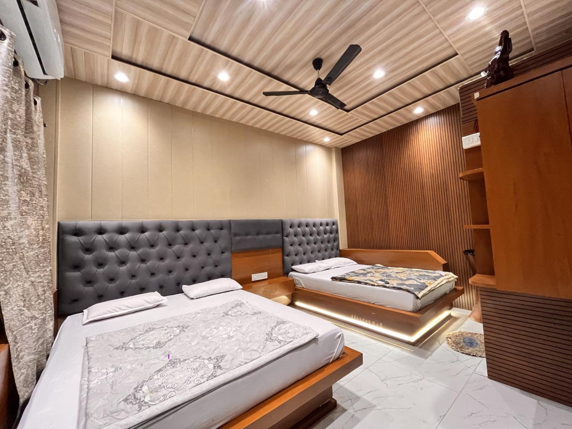 Pallav Guest House อุจเจน ภายนอก รูปภาพ