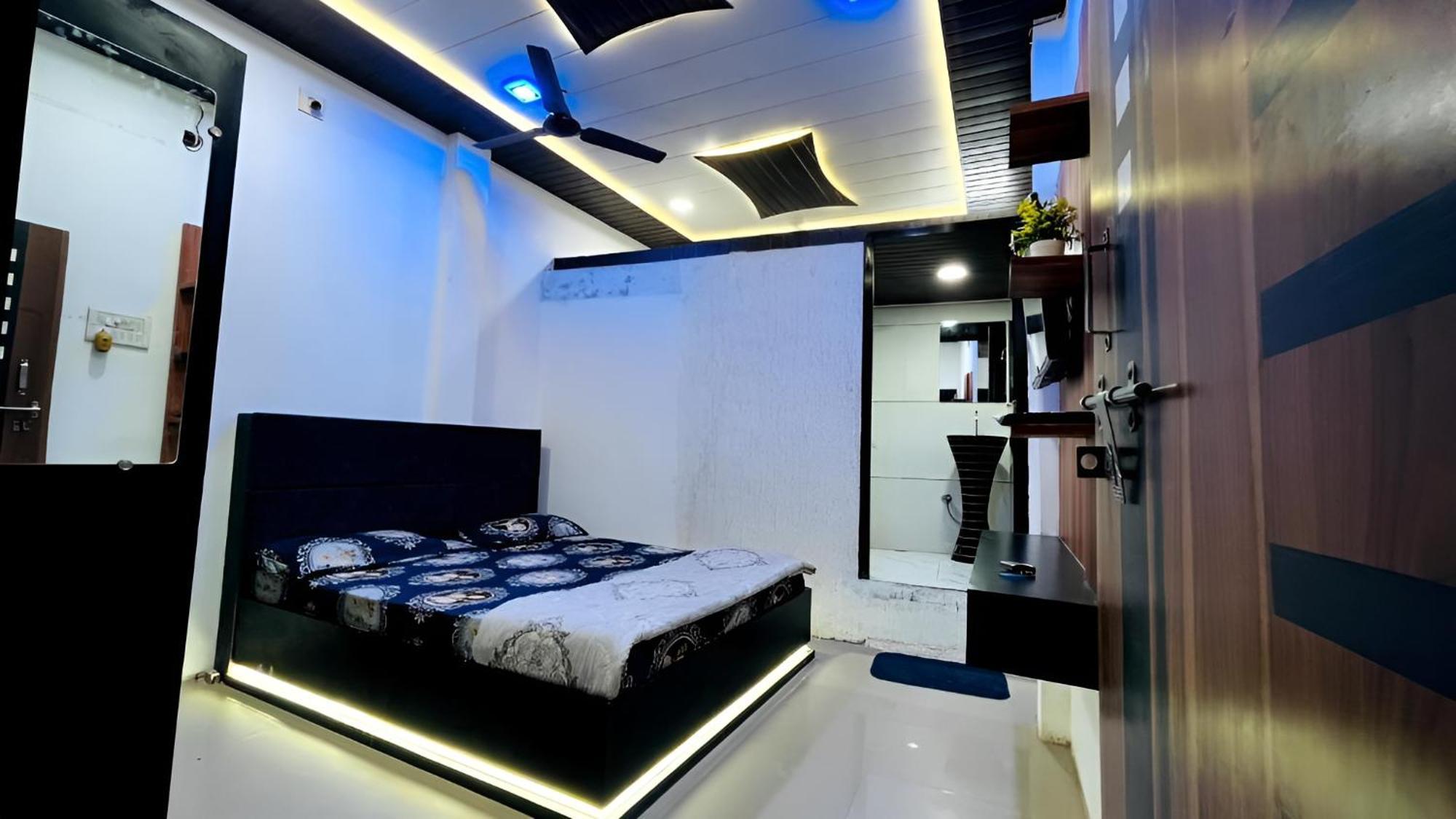 Pallav Guest House อุจเจน ภายนอก รูปภาพ